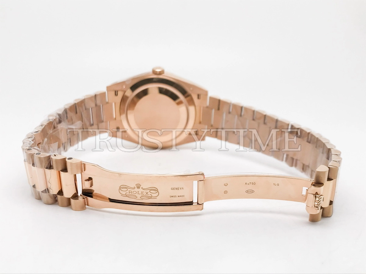 Копия часов Rolex Day-Date 40mm 228235-0045