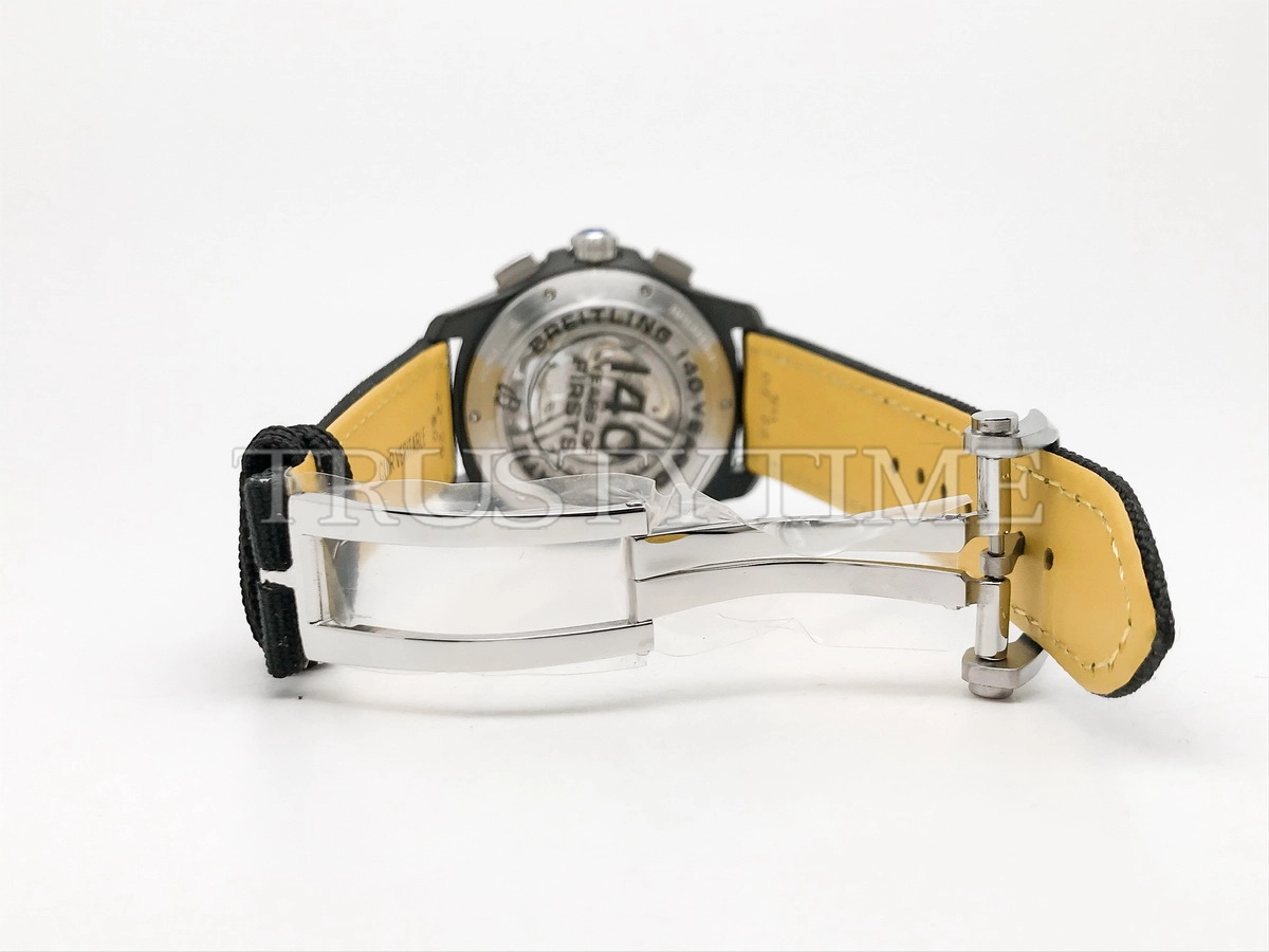 Копия часов Breitling Aneger B01 Chronograph 44 Night Mission SB0147101B1X1