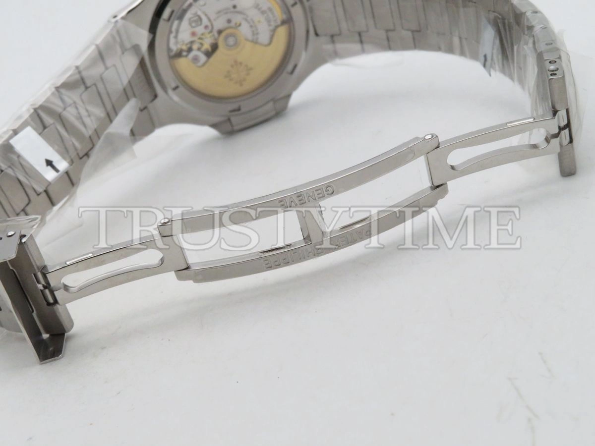 Копия часов Patek Philippe Nautilus 40mm 5711/1A-011