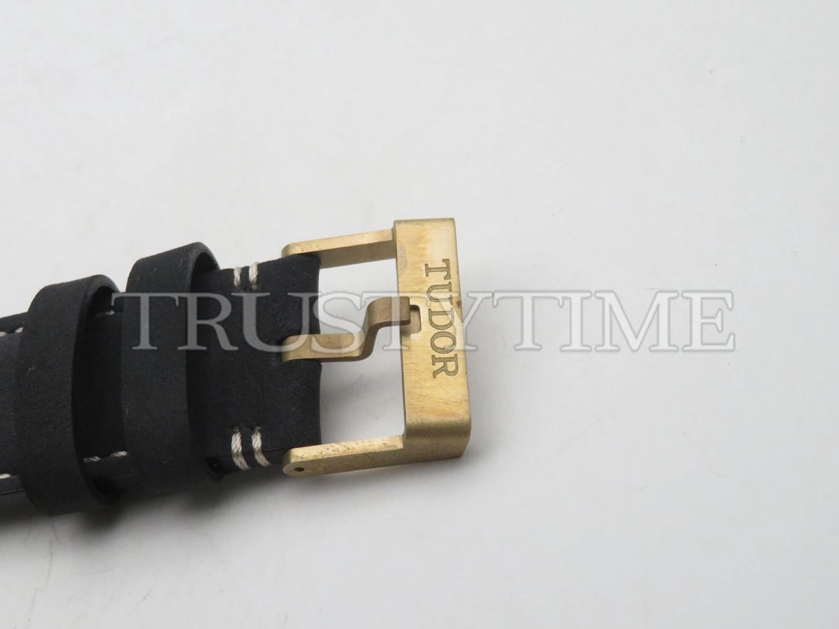 Копия часов Tudor Heritage Black Bay Bronzo 43mm M79250BA-0001