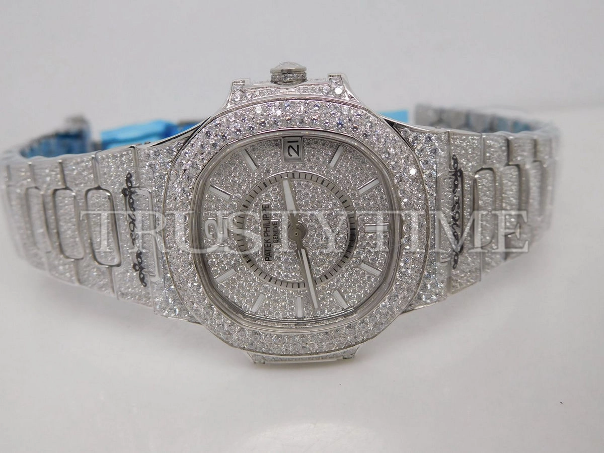 Копия часов Patek Philippe Nautilus Ladies 34mm 7021/1G-001