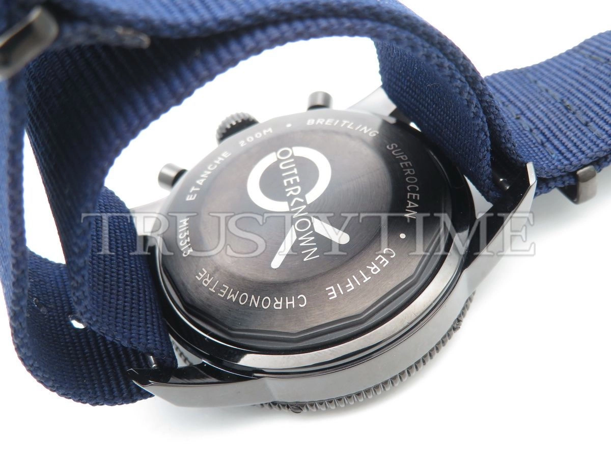 Копия часов Breitling Superocean Heritage Chronograph Outerknown 44mm M133132A1C1W1