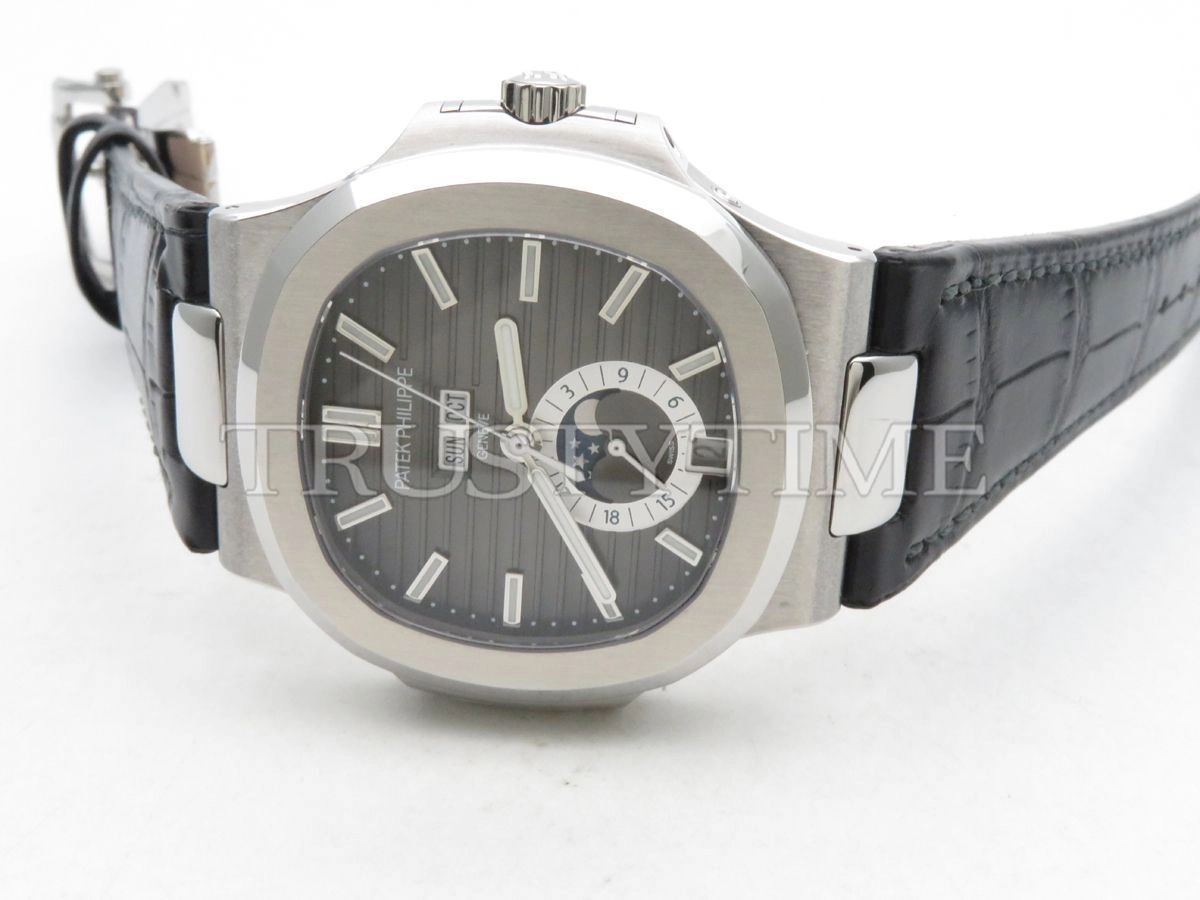 Копия часов Patek Philippe Nautilus Annual Calendar 40,5mm 5726A-001