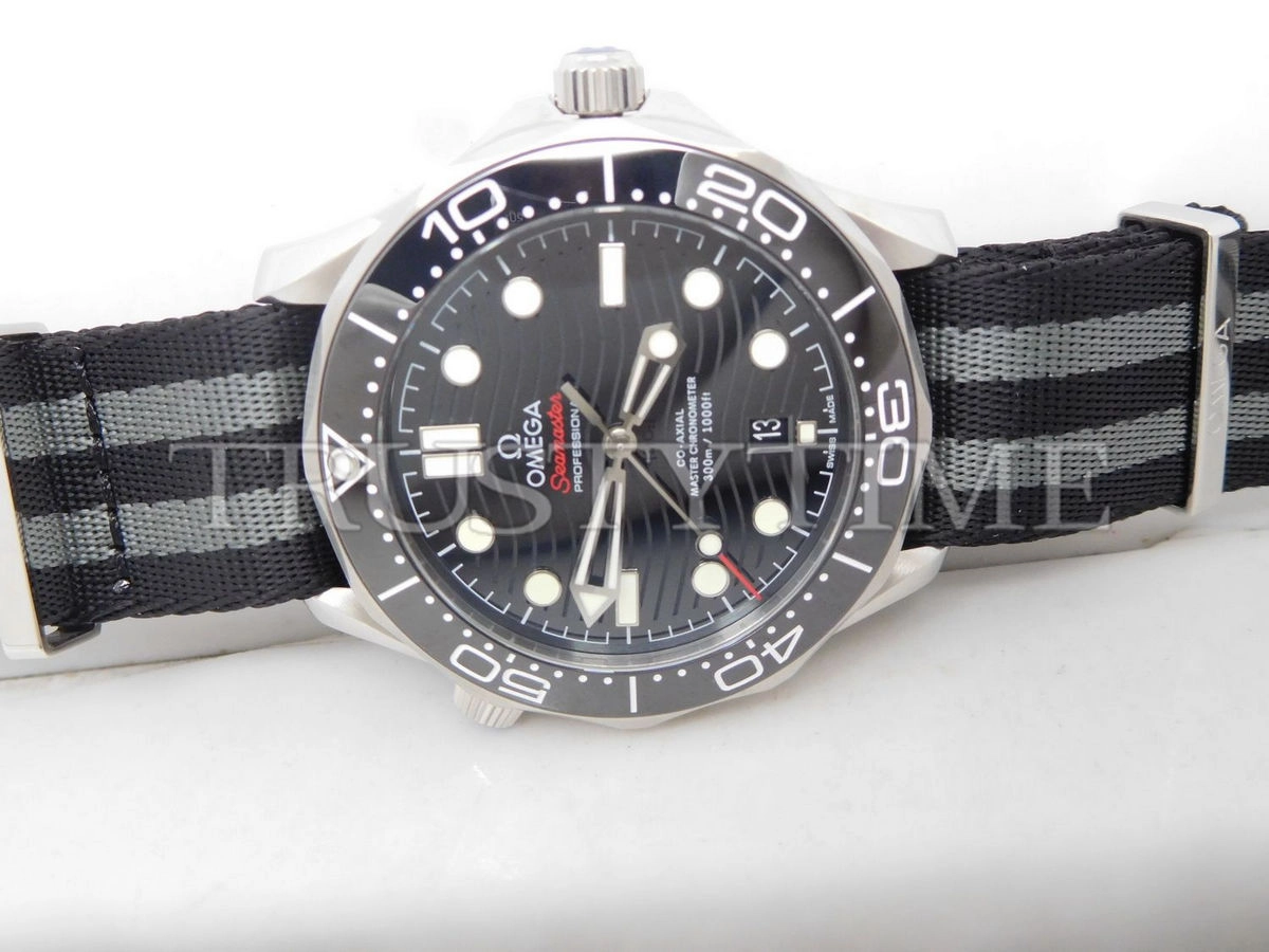 Копия часов Omega Seamaster Diver 300m Co-axial Chronometer NATO 42mm 210.30.42.20.01.001