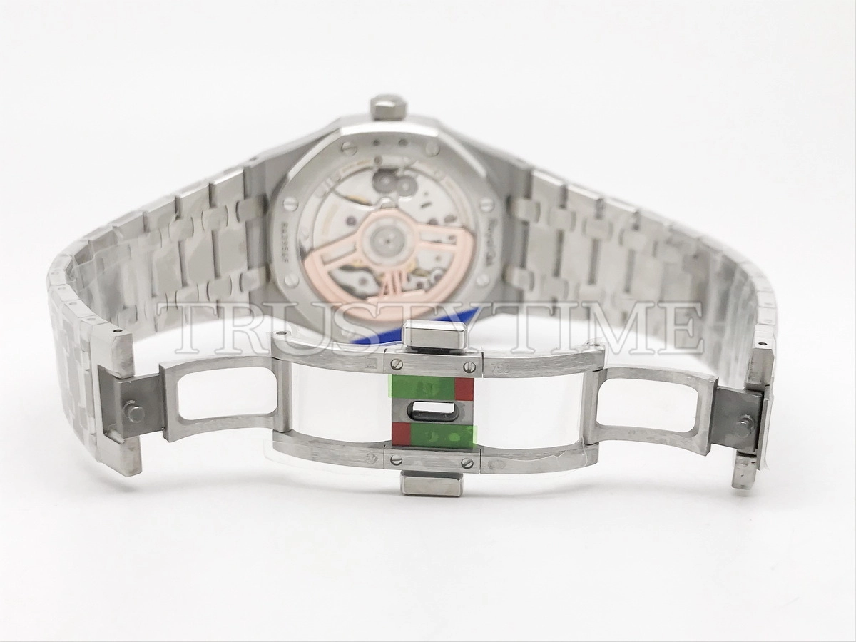 Копия часов Audemars Piguet Royal Oak Selfwinding Special Edition 15510BC.OO.1320BC.02