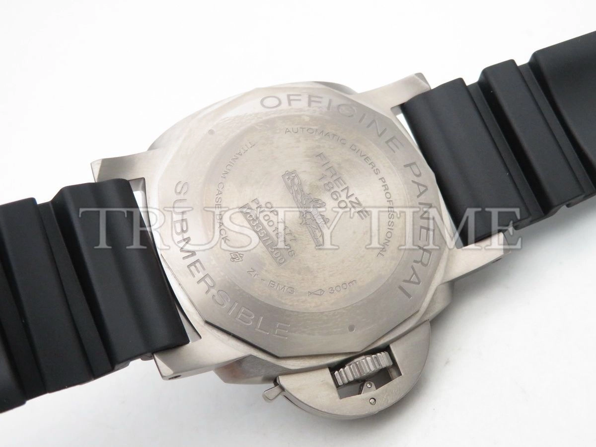 Копия часов Panerai Luminor Submersible 3 Days Automatic BMG-Tech 47mm PAM00799