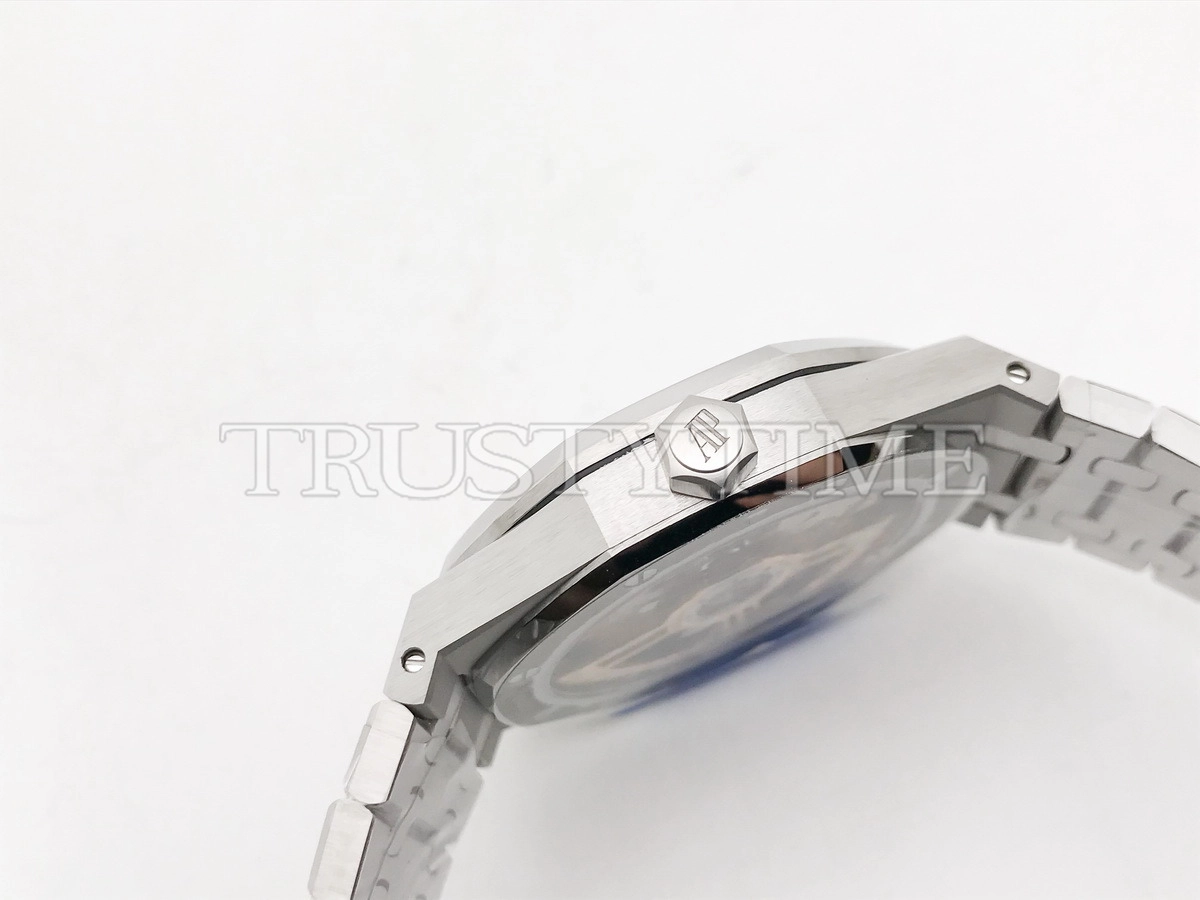 Копия часов Audemars Piguet Royal Oak Selfwinding 15510ST.OO.1320ST.10