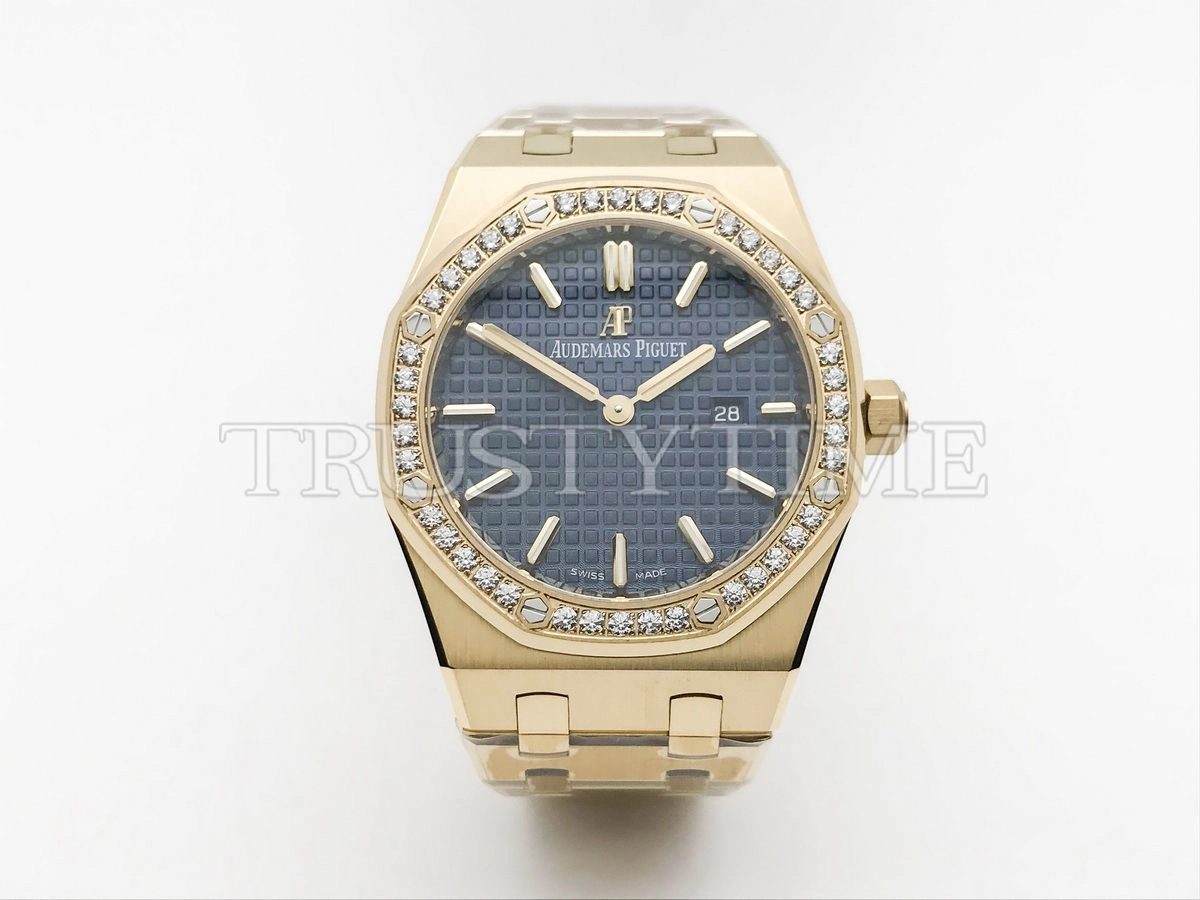 Копия часов Audemars Piguet Royal Oak Ladies 33mm 67651BA.ZZ.1261BA.02