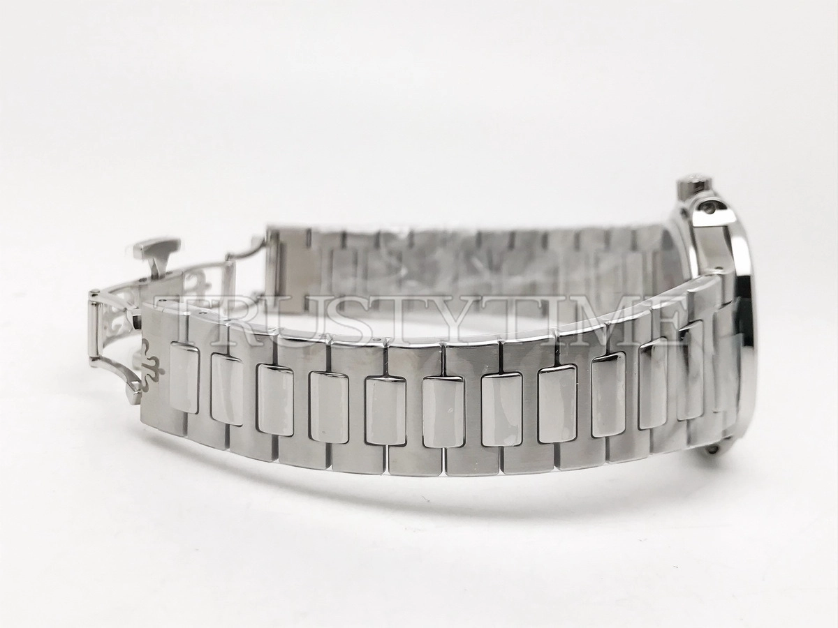 Копия часов Patek Philippe Nautilus Ladies 35mm 7118/1A-011