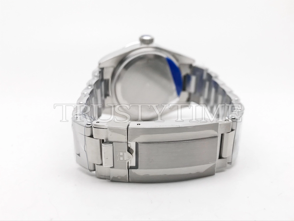 Копия часов Tudor Heritage Black Bay Pro GMT 39mm M79470-0004