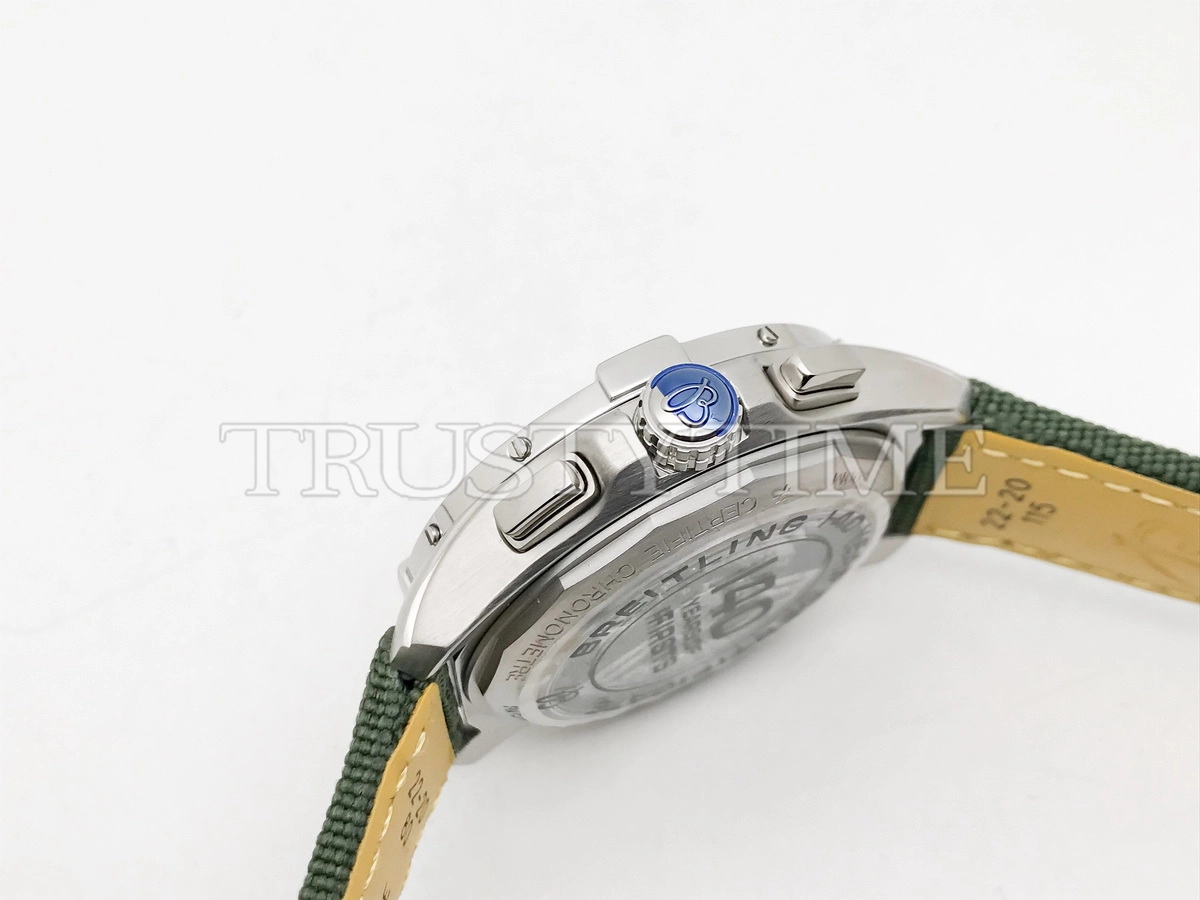 Копия часов Breitling Aneger B01 Chronograph 44 AB0147101L1X1
