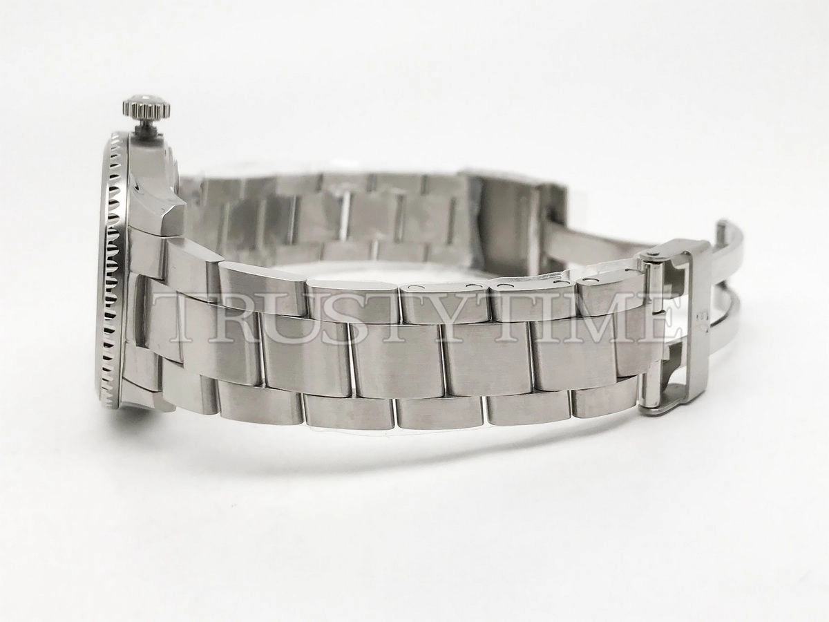 Копия часов Breitling Aviator 8 Automatic 41 A17315101B1A1