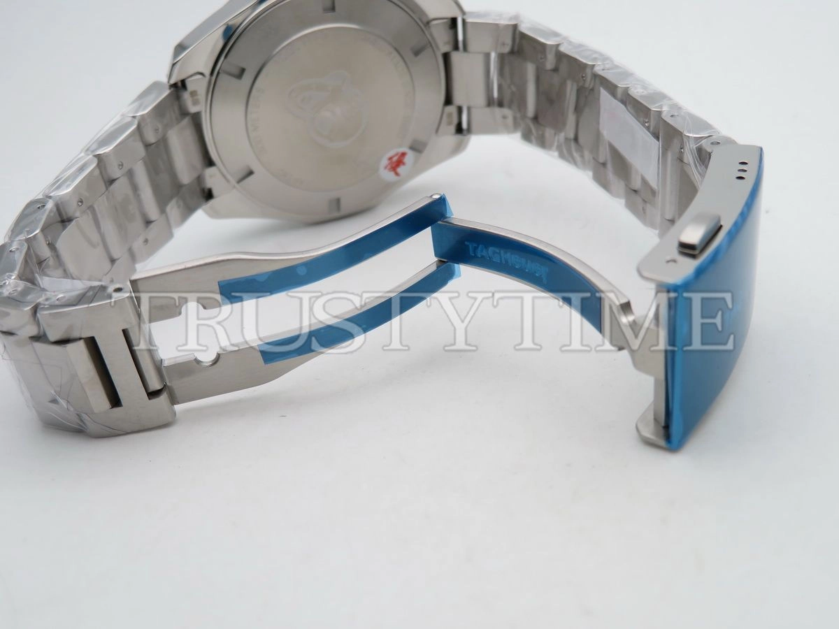 Копия часов Tag Heuer Aquaracer Calibre 5 43mm WAY201B.BA0927