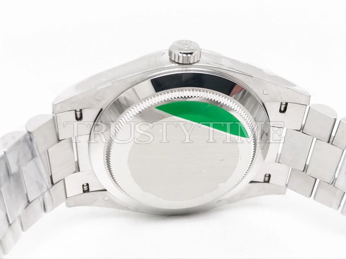 Копия часов Rolex Day-Date 40mm 228239-0004