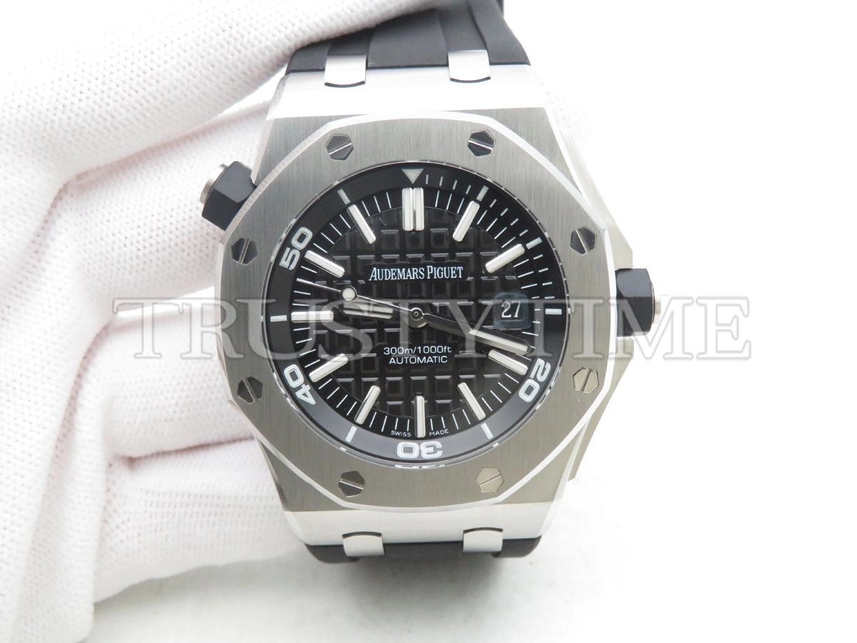 Копия часов Audemars Piguet Royal Oak Offshore Diver 15703ST.OO.A002CA.01
