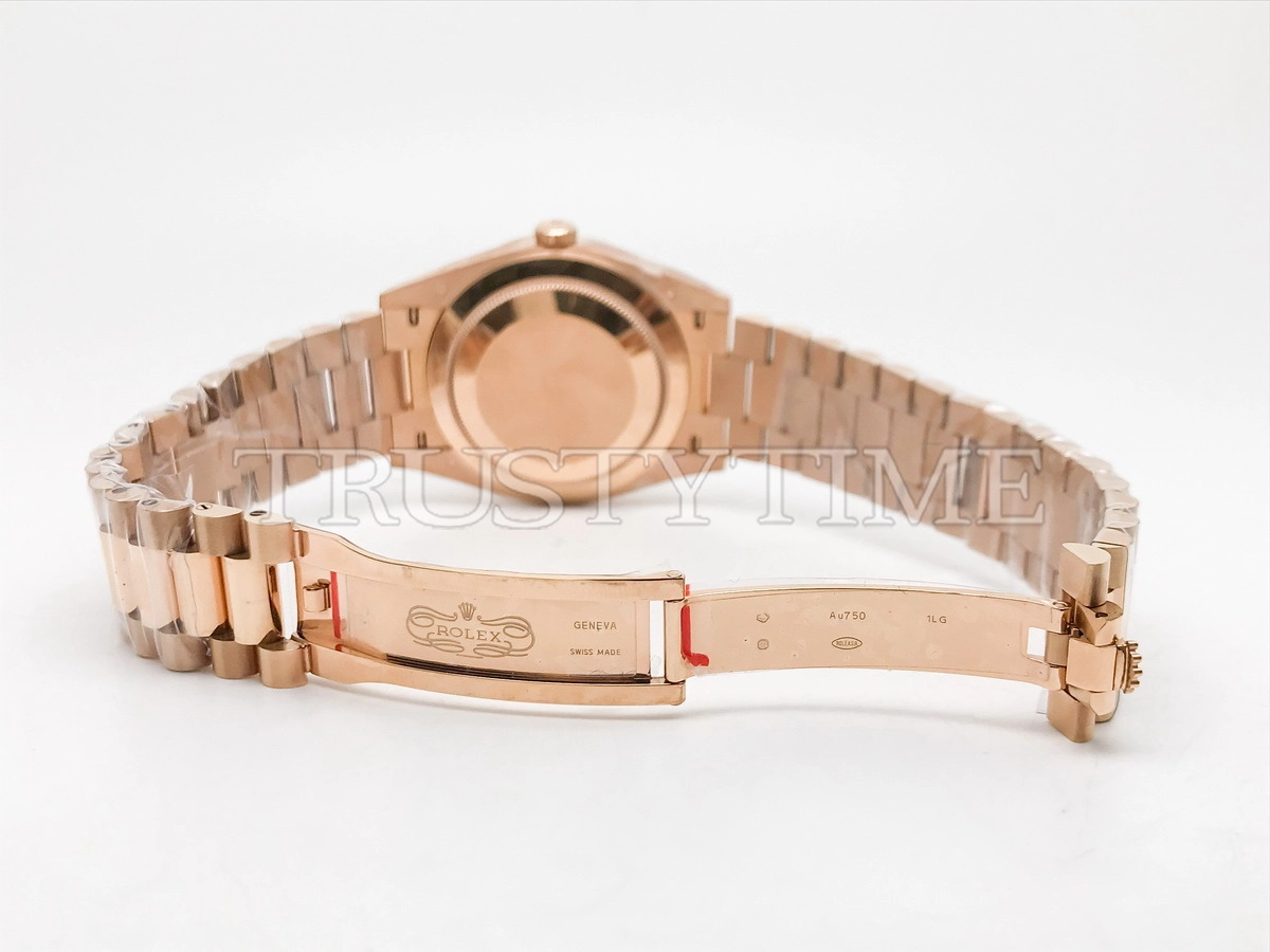 Копия часов Rolex Day-Date 40mm 228235-0006