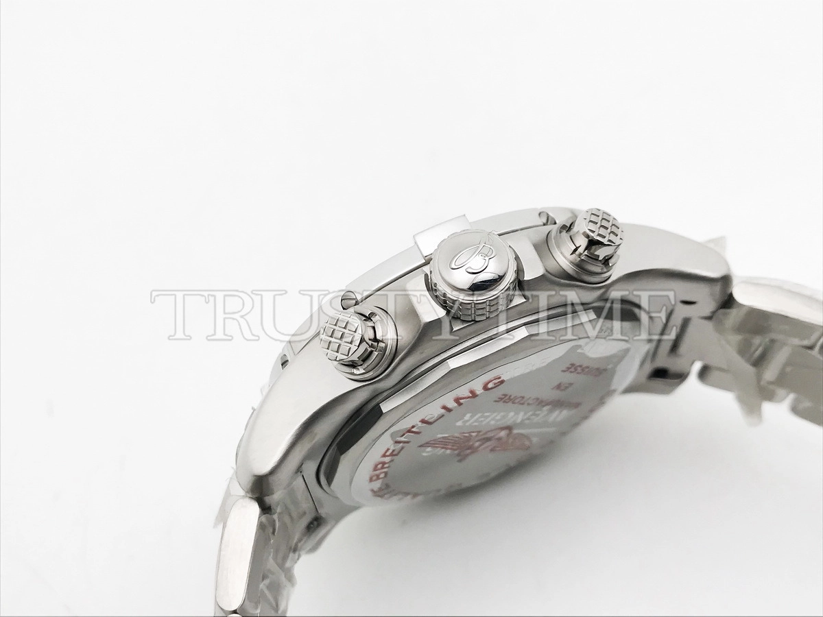 Копия часов Breitling Avenger Chronograph 45 A13317101C1A1