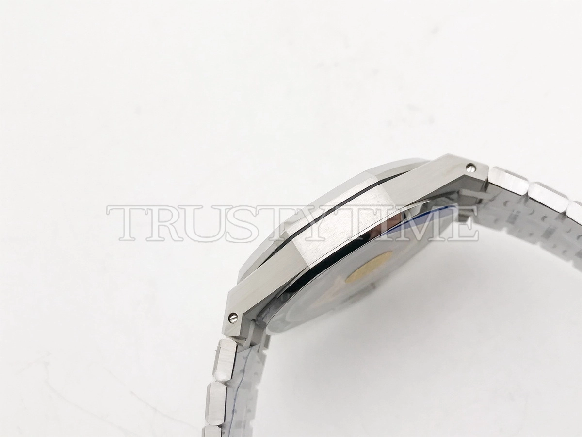 Копия часов Audemars Piguet Royal Oak Selfwinding II 15500ST.OO.1220ST.01 Арт.AP-0741