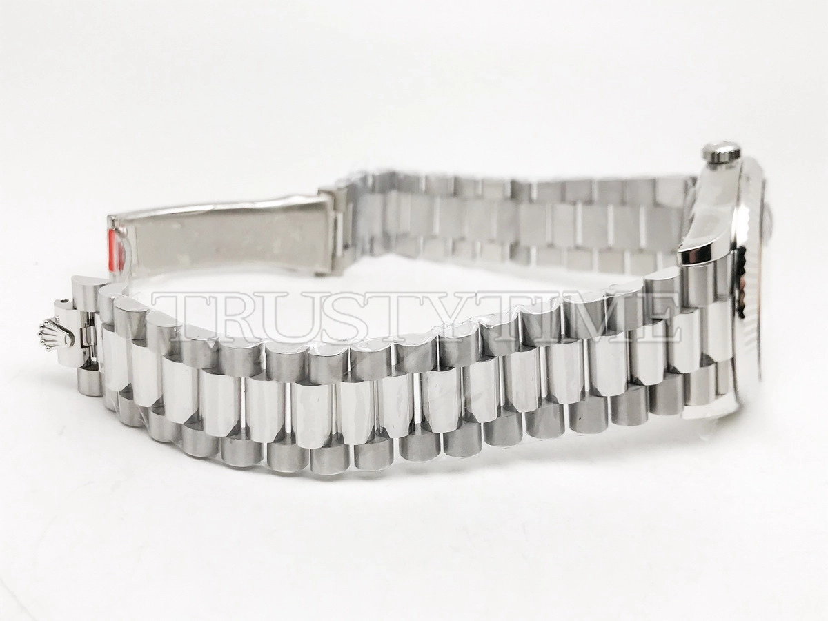 Копия часов Rolex Day-Date 40mm 228239-0055
