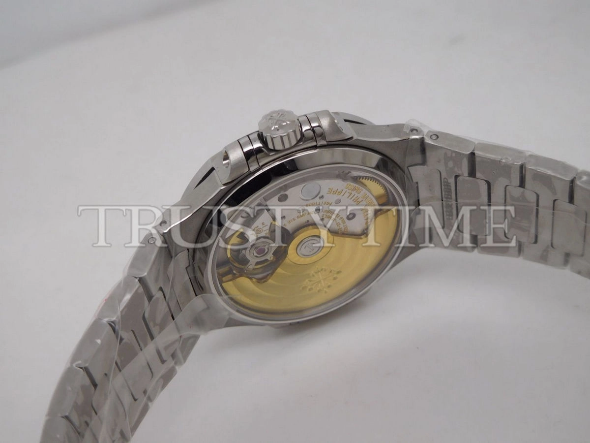 Копия часов Patek Philippe Nautilus Lades 34mm 7018/1A-011