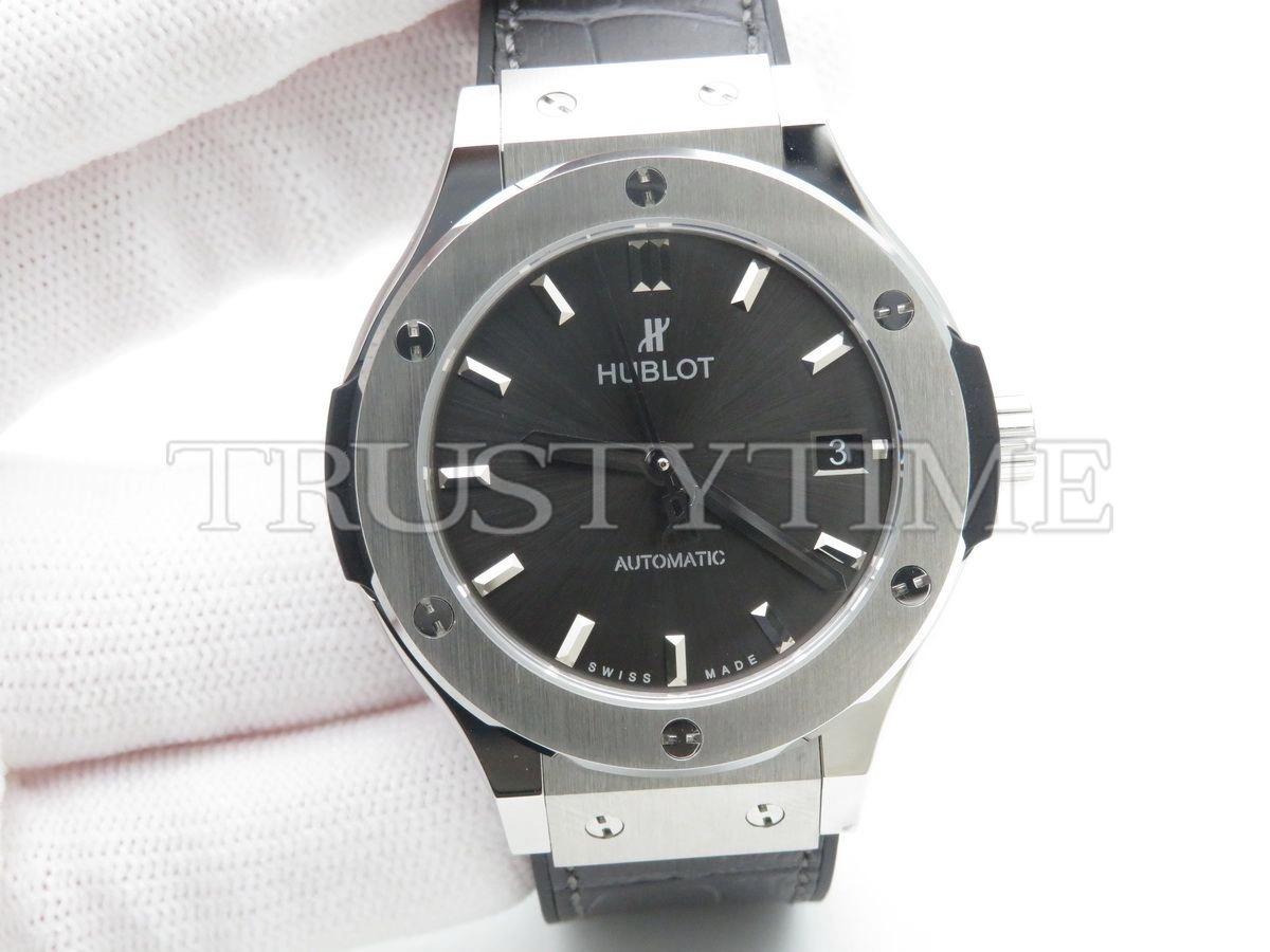 Копия часов Hublot Classic Fusion 38mm 565.NX.7071.LR