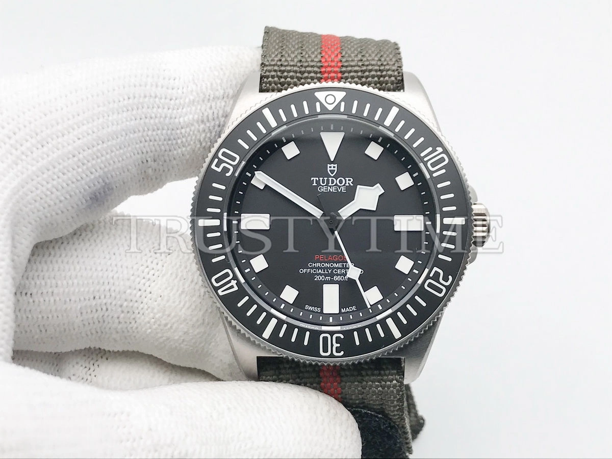 Копия часов Tudor Pelagos FXD 42mm M25717N-0001