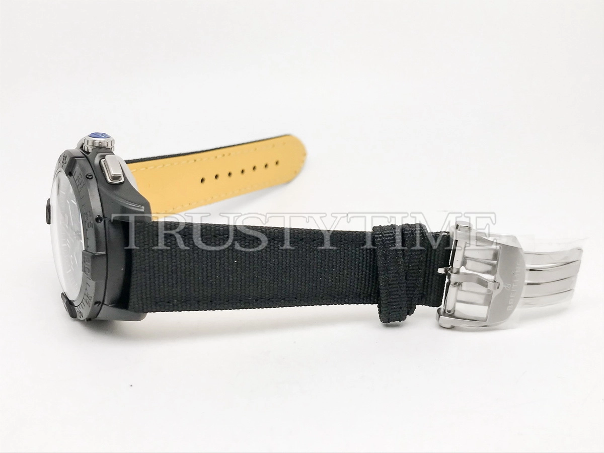 Копия часов Breitling Aneger B01 Chronograph 44 Night Mission SB0147101B1X1