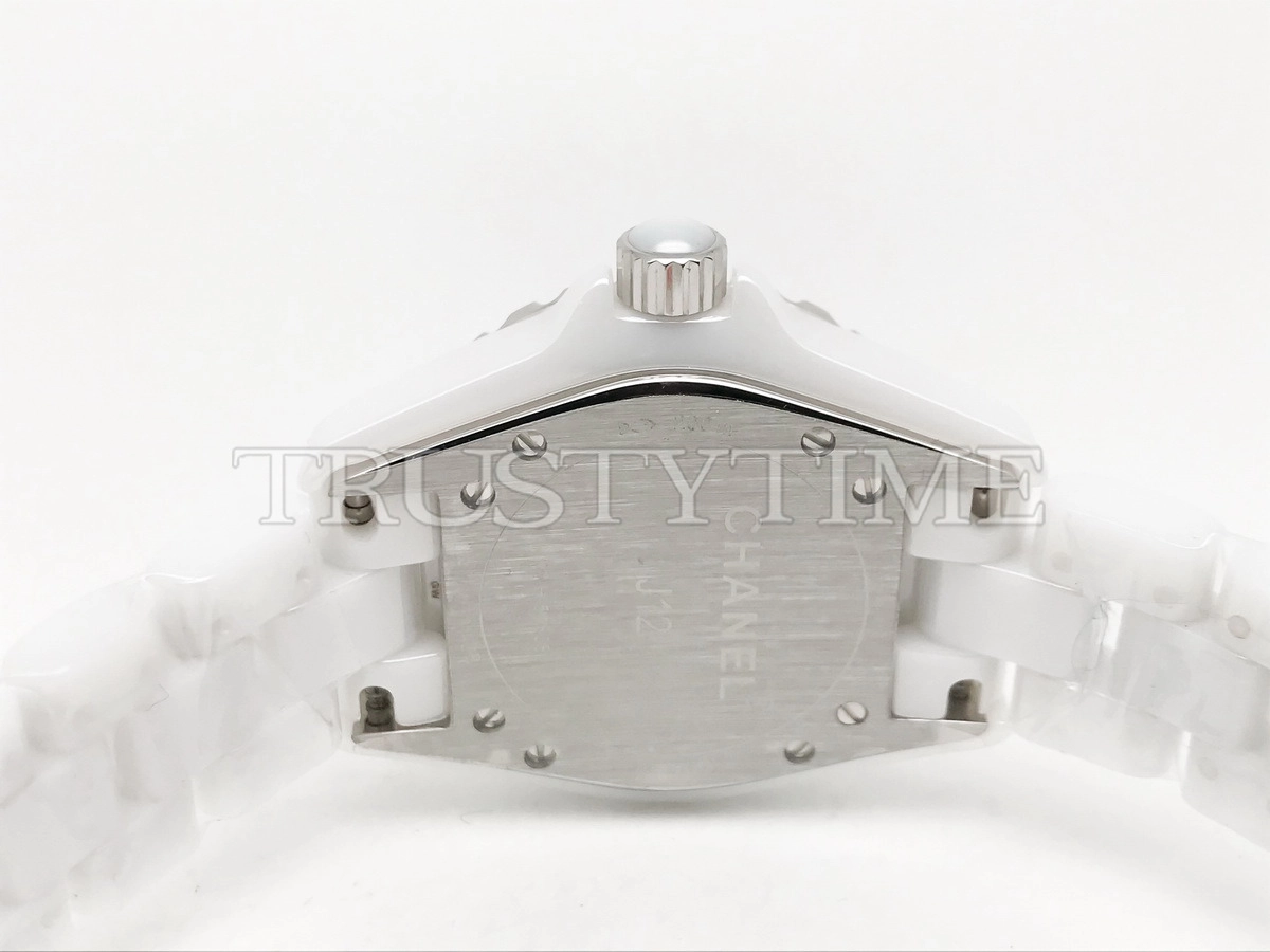Копия часов Chanel J-12 Mother-Of-Pearl And Diamond Dial 33 H2422