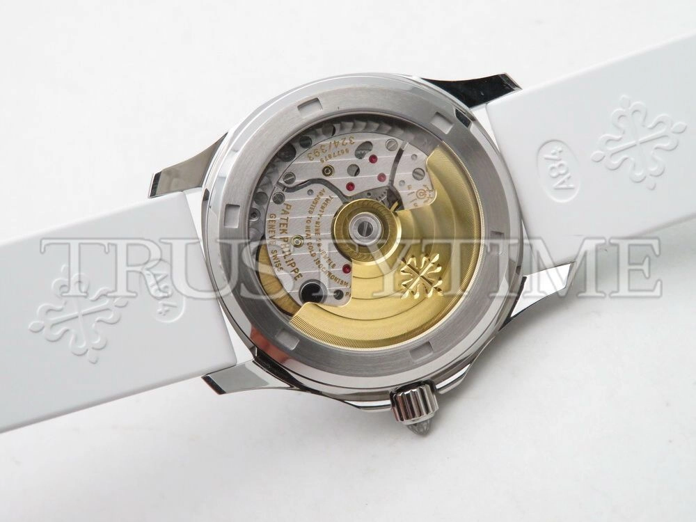 Копия часов Patek Philippe Aquanaut Automatic Ladies 35mm 5069G-011