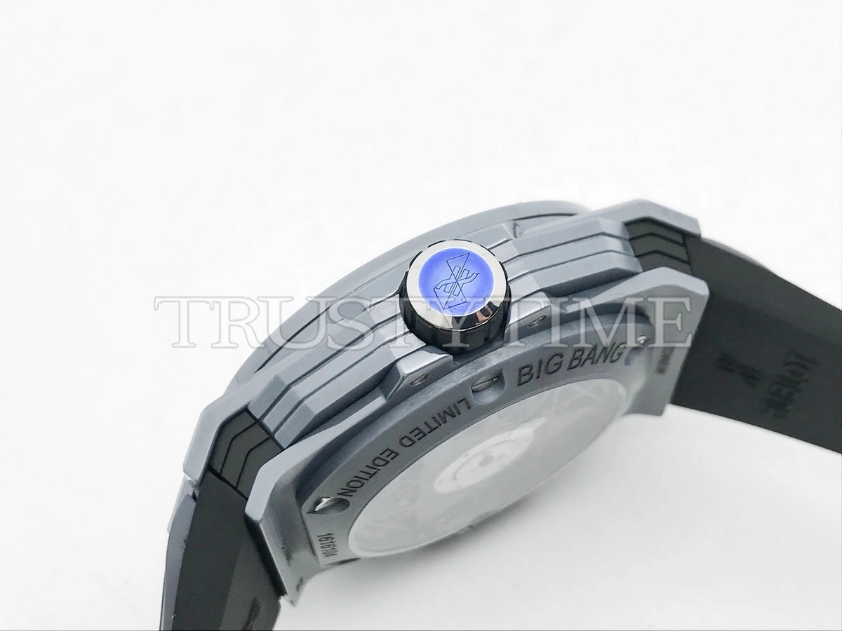Копия часов Hublot Big Bang Sang Bleu II 45mm 418.FX.8007.RX.MXM21