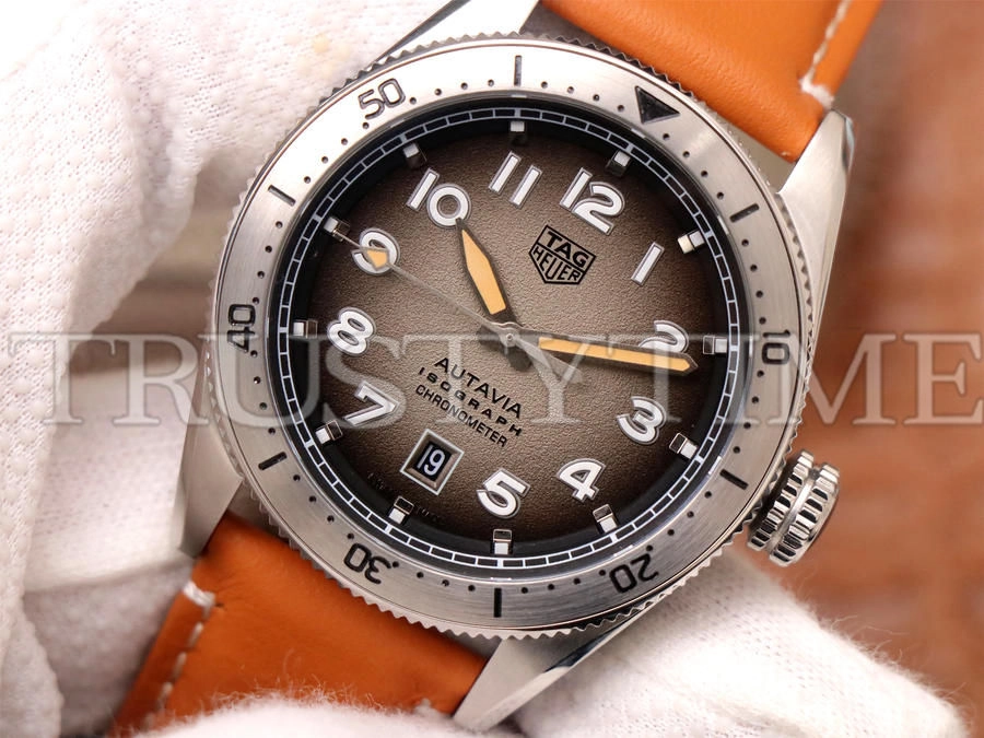 Копия часов Tag Heuer Autavia Isograph Calibre 5 42mm WBE5111.FC8267