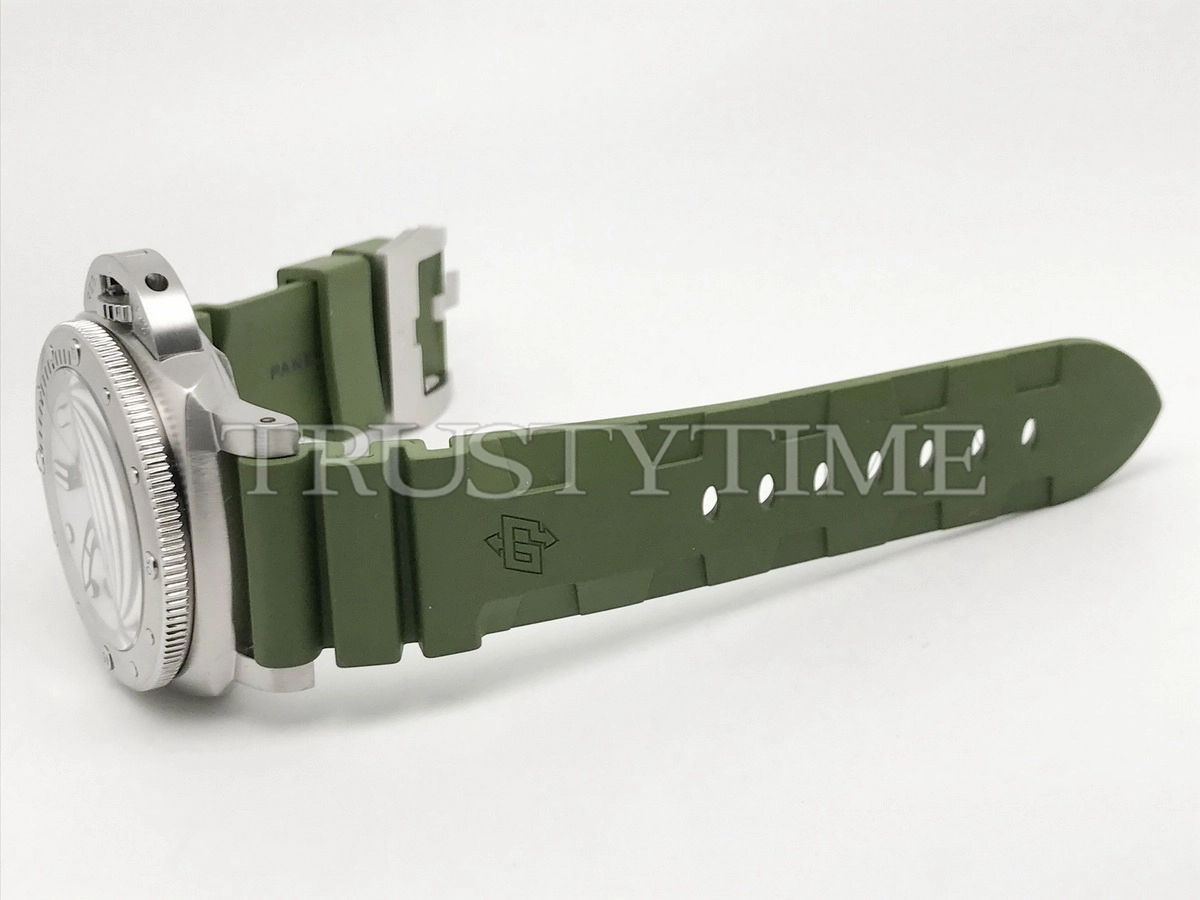 Копия часов Panerai Submersible QuarantaQuattro Bianco 44mm PAM01226