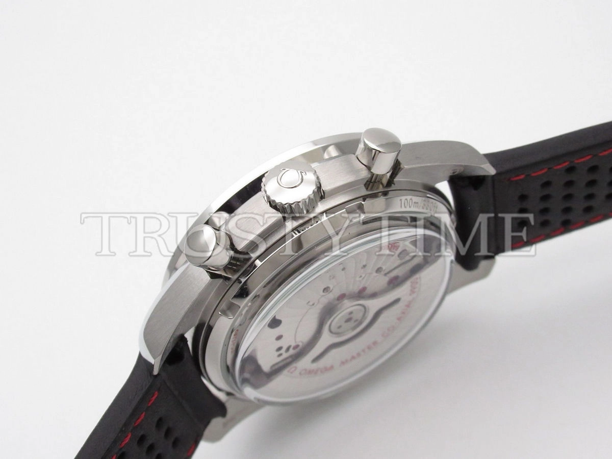 Копия часов Omega Speedmaster Moonwatch Co-Axial Master Chronometer Chronograph 44mm 304.32.44.51.01.001