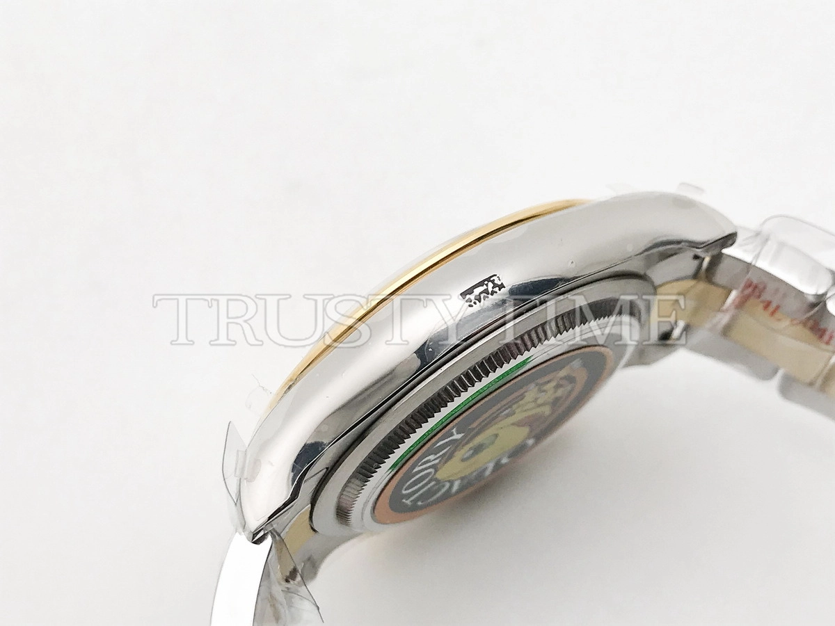 Копия часов Rolex Cosmograph Daytona 126503-0004