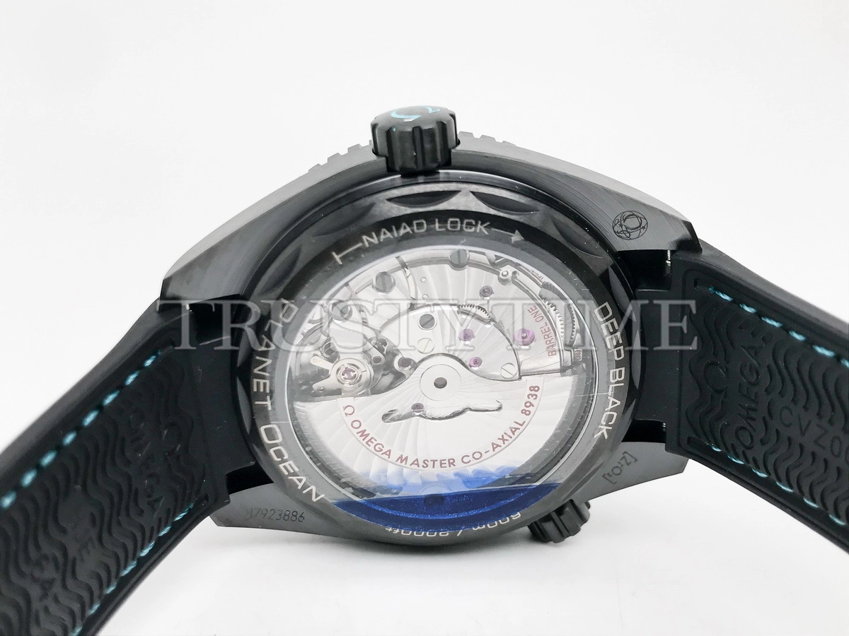 Копия часов Omega Seamaster Planet Ocean 600M Black Ceramic 45.5mm 215.92.46.22.01.006