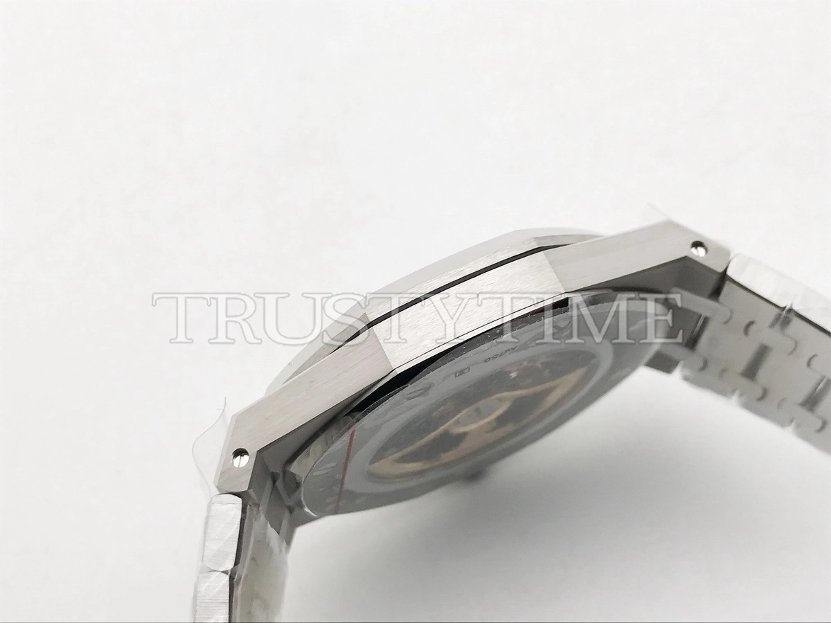 Копия часов Audemars Piguet Royal Oak Frosted Double Balance Wheel 15407BC.GG.1224BC.01