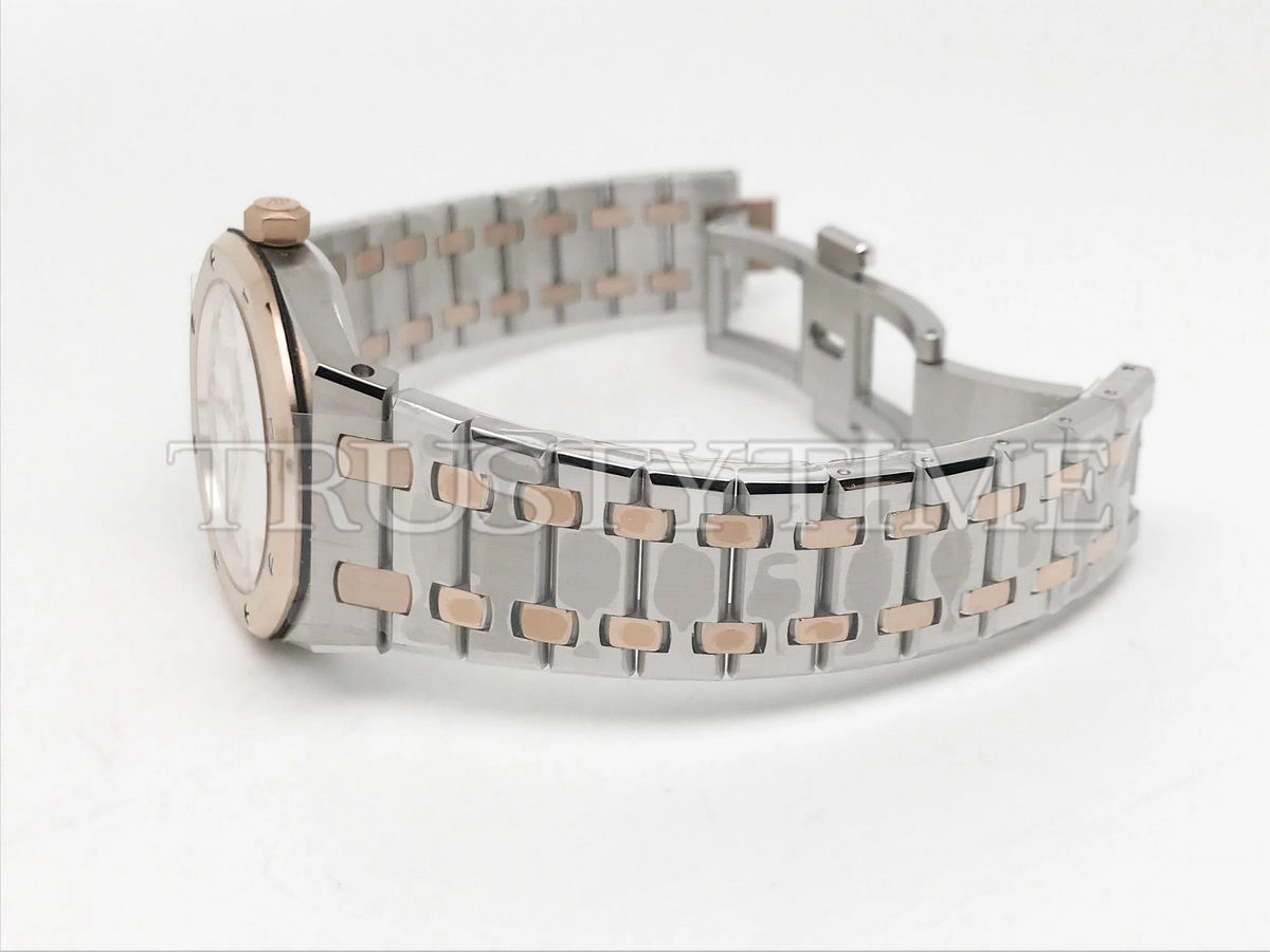 Копия часов Audemars Piguet Royal Oak Ladies 33mm 67650SR.OO.1261SR.01
