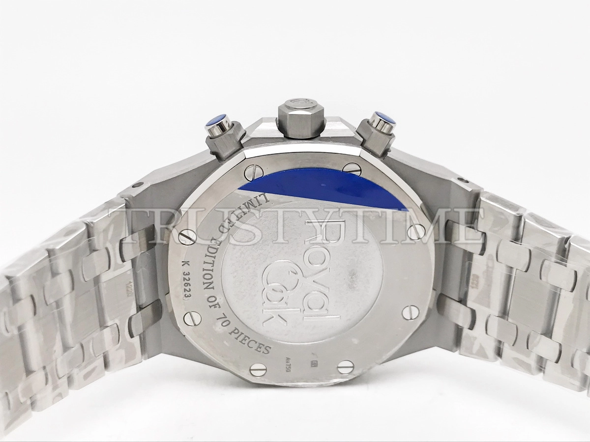 Копия часов Audemars Piguet Royal Oak Frosted Gold Selfwinding Chronograph 26331BC.GG.1224BC.02