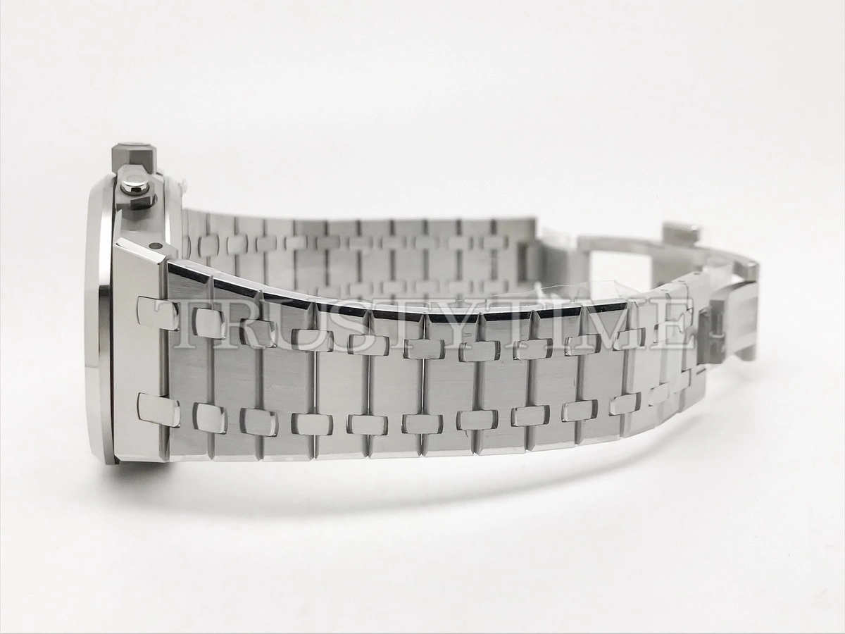 Копия часов Audemars Piguet Royal Oak Selfwinding Chronograph 26240ST.OO.1320ST.08