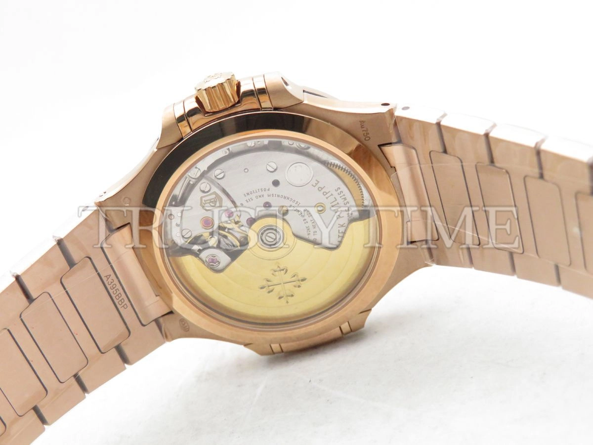 Копия часов Patek Philippe Nautilus Ladies 35mm 7118/1200R-010