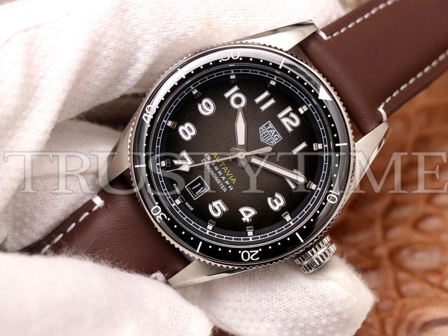 Копия часов Tag Heuer Autavia Isograph Calibre 5 42mm WBE5114.FC8266