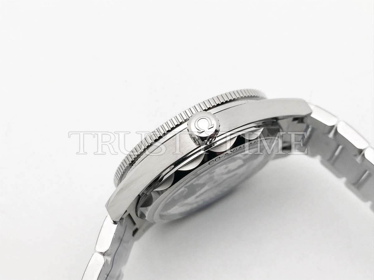 Копия часов Omega Seamaster 300m 41mm 234.30.41.21.01.001
