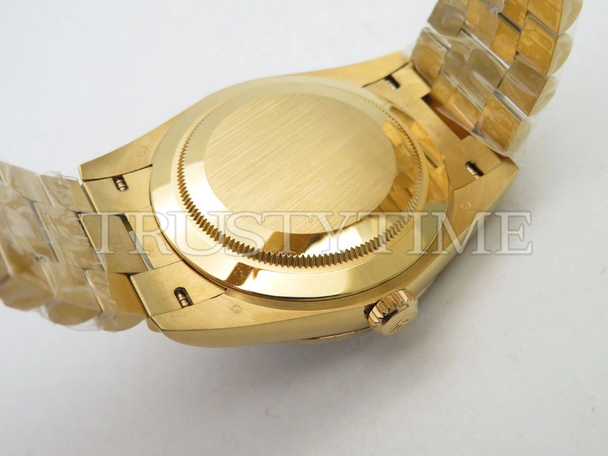 Копия часов Rolex Day-Date 40mm 228348RBR-0004