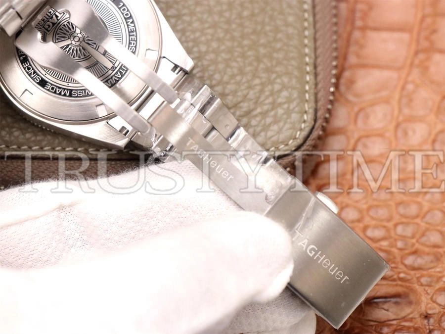 Копия часов Tag Heuer Autavia Isograph Calibre 5 42mm WBE5116.EB0173