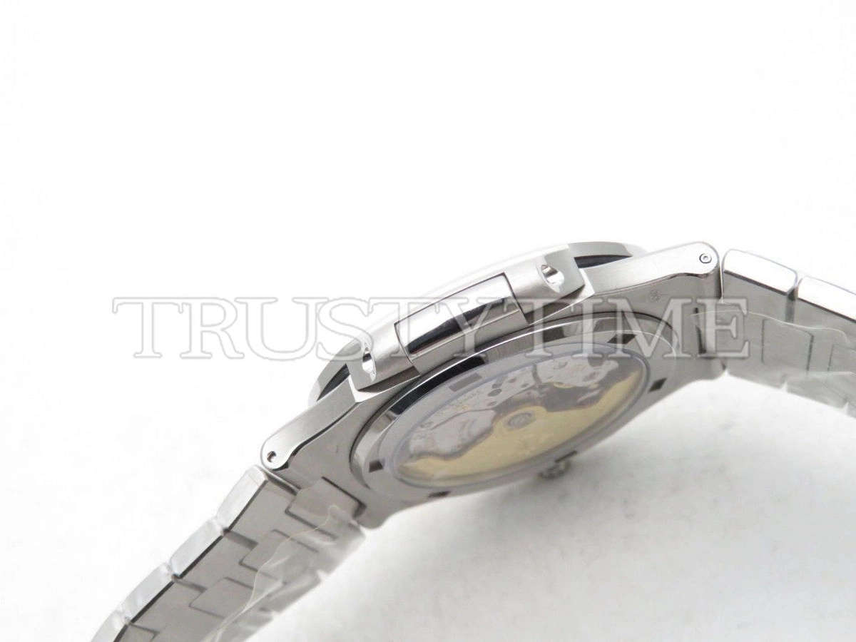 Копия часов Patek Philippe Nautilus 40th Anniversary Limited Edition 40mm 5711/1P-011