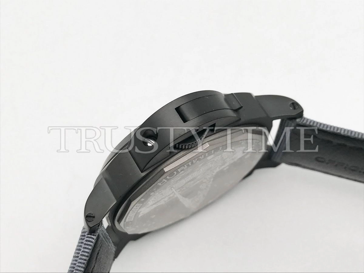 Копия часов Panerai Luminor Base 8 Giorni Geneva Boutique 44mm PAM02121