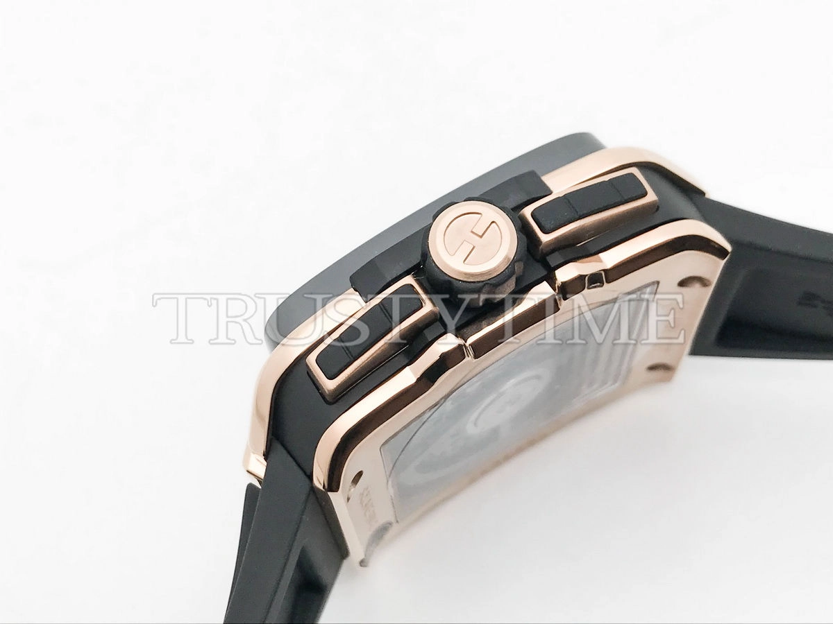 Копия часов Hublot Square Bang Unico King Gold Ceramic 821.OM.0180.RX