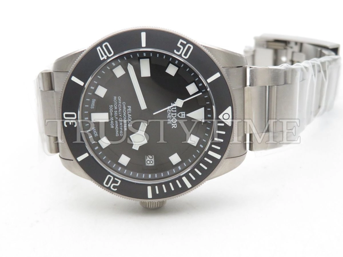 Копия часов Tudor Pelagos Titanium 42mm M25600TN-0001