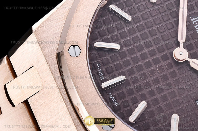 Audemars Piguet Royal Oak Ladies 33mm 67650OR.OO.1261OR.01 Audemars Piguet Royal Oak Ladies 33mm 67650OR.OO.1261OR.01
