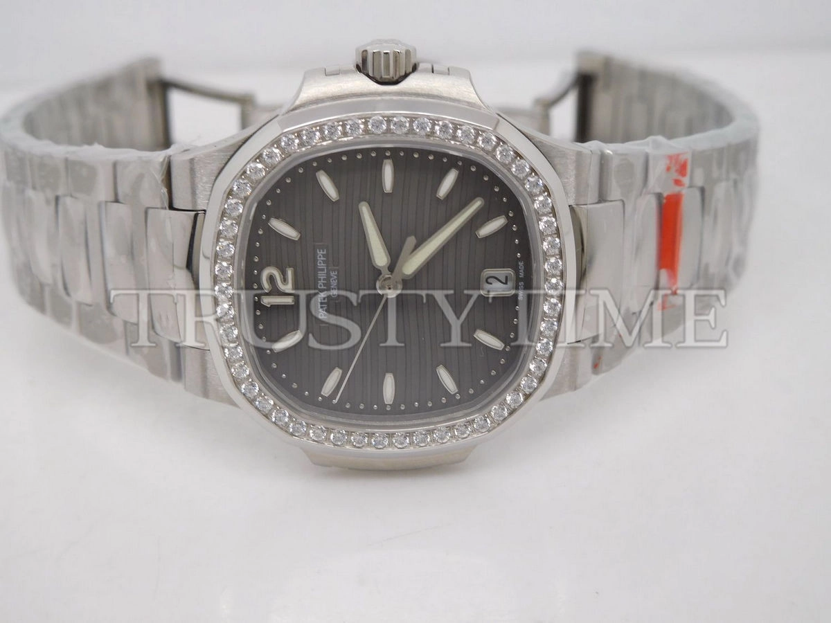 Копия часов Patek Philippe Nautilus Lades 34mm 7018/1A-011